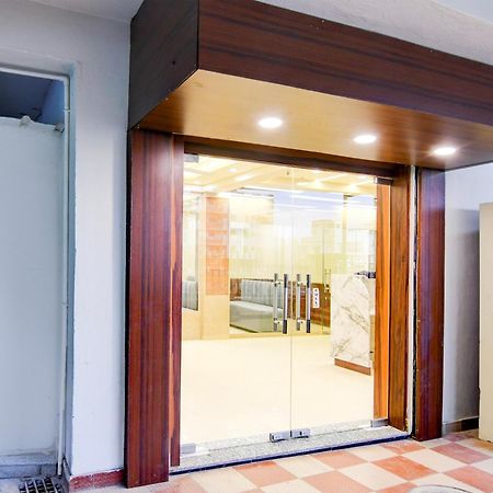 Super Townhouse Kaikhali Near Airport Calcutta (Kolkata) Esterno foto