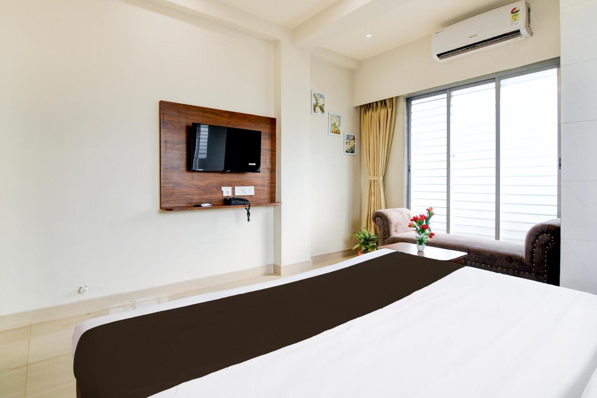 Super Townhouse Kaikhali Near Airport Calcutta (Kolkata) Esterno foto